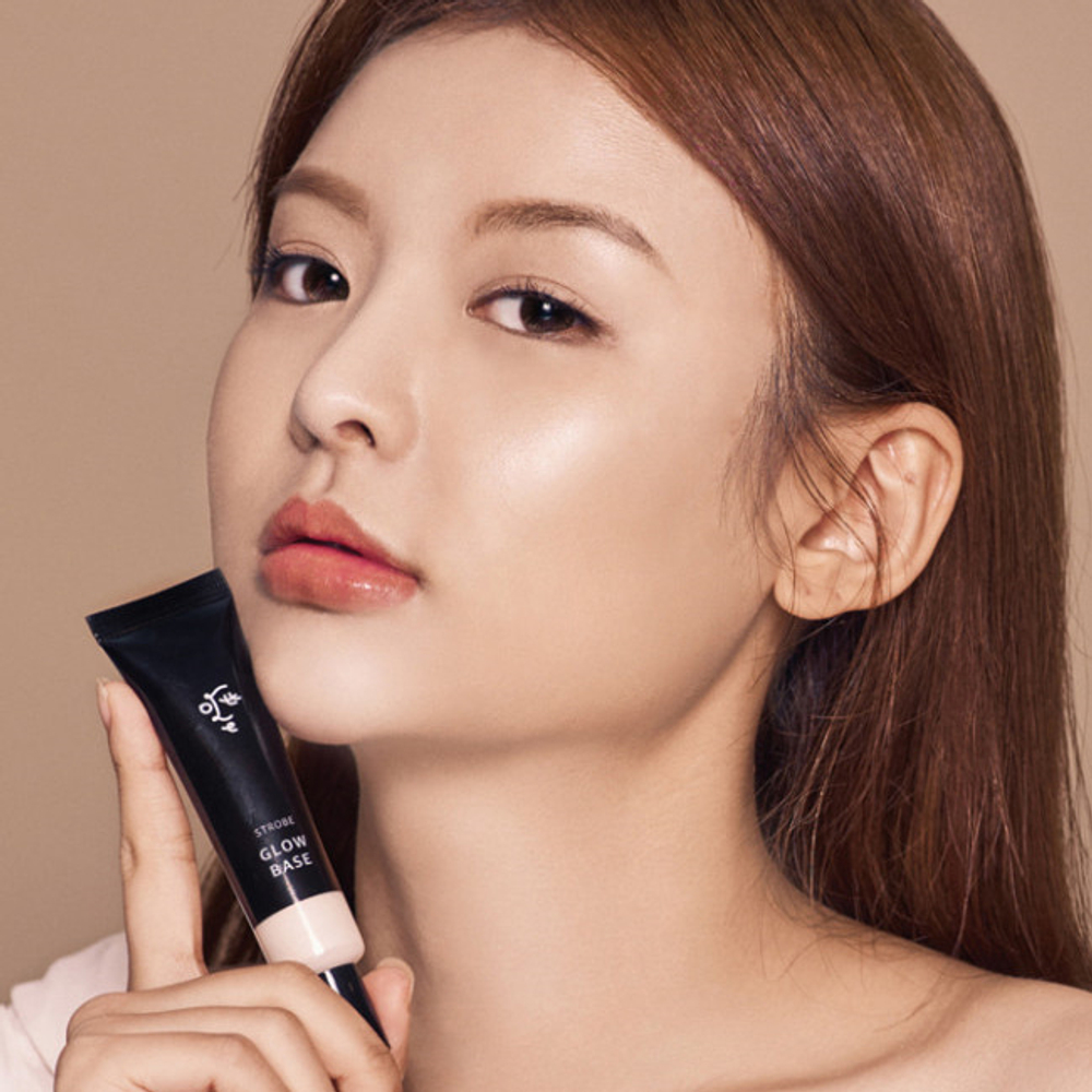 Ottie Strobe Glow Base основа под макияж с эффектом мерцания