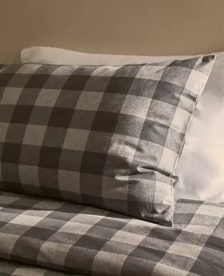 ZARA HOME НАВОЛОЧКА В КЛЕТКУ, СЕРЫЙ
