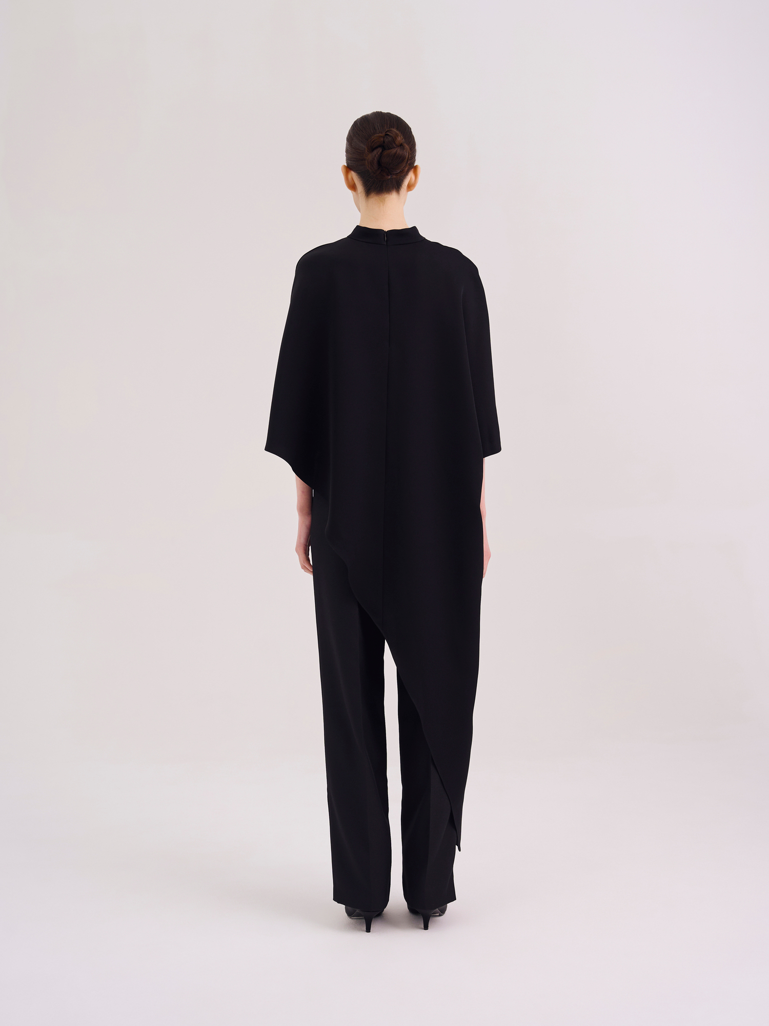 Кейп Intriguan (Интриган) черный