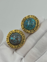 Клипсы с голубыми кабошонами Chanel