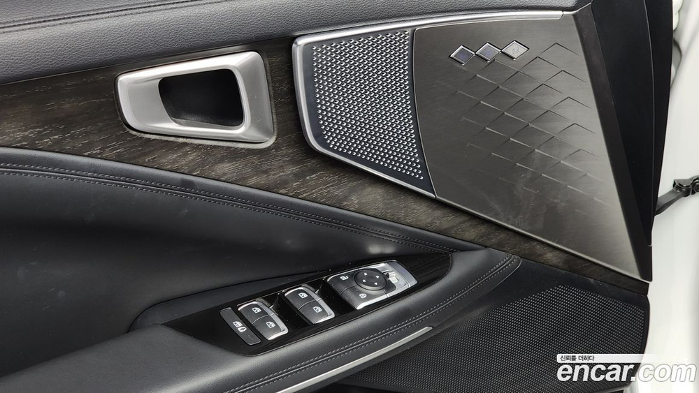 Kia K8 Hybrid Noblesse (12.2021)