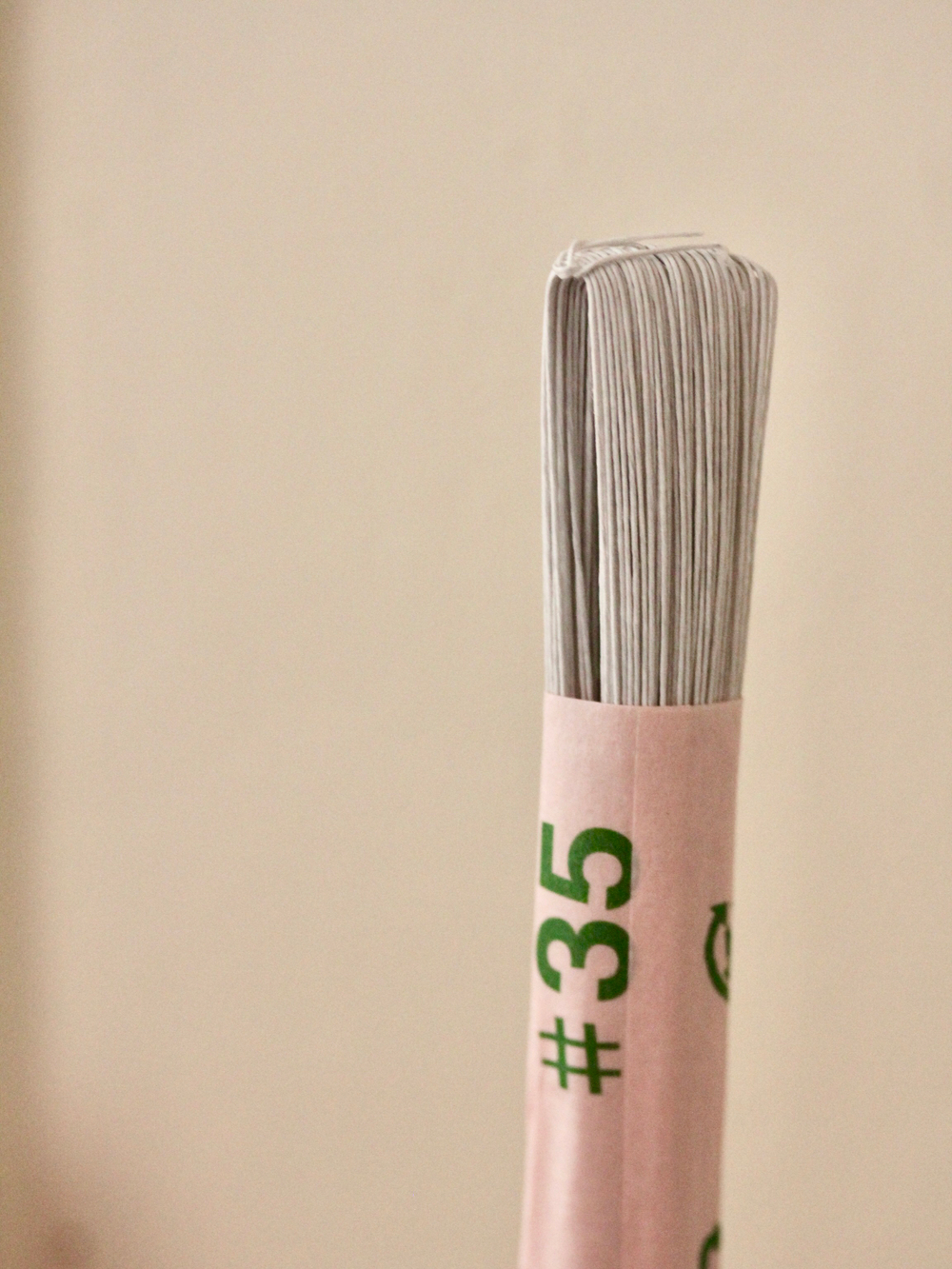 Японская проволока №35 в белом тейпе U 72 см, 100 штук