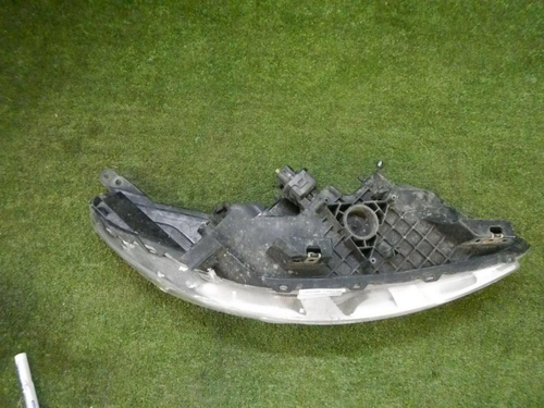 Битая Фара левая Mazda 5 CW (2010-2018) галоген