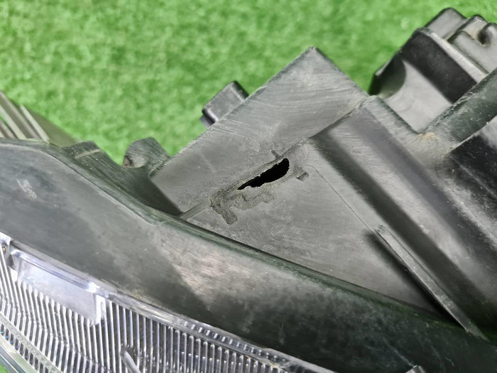 Фара правая Haval F7 (2018-2024) LED