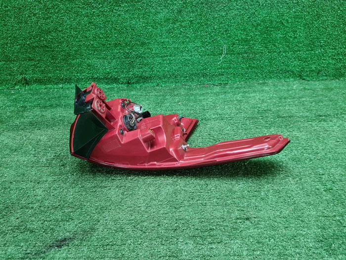 Фонарь правый внешний Hyundai Santa Fe 4 TM 20-24