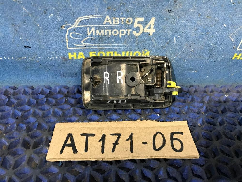 Ручка двери задней правой салонная TOYOTA CARINA 1990