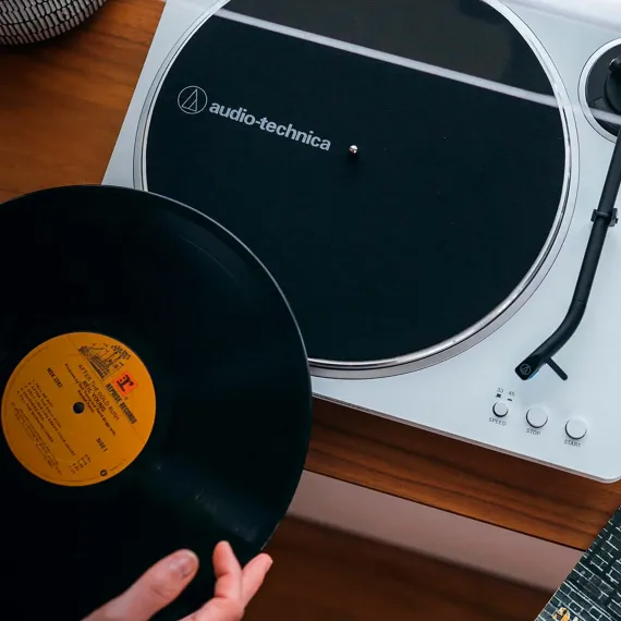 Audio-Technica AT-LP70XBT WS White/Silver