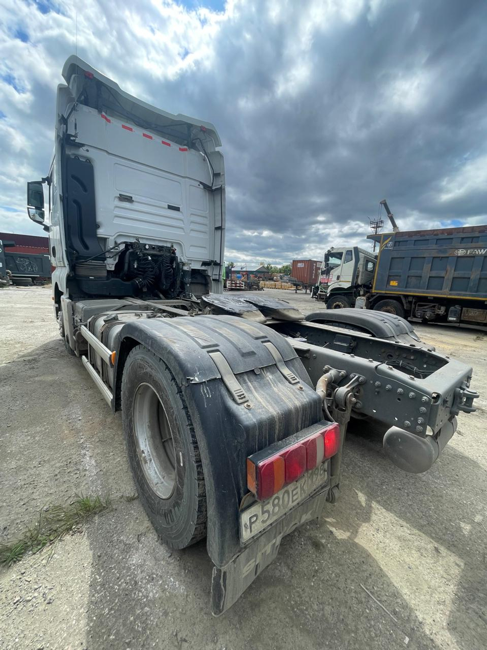 SITRAK C7H 4x2 Седельный тягач ZZ4186V391HE (Дизельный, 12,4 л, 480 л.с., AT)
