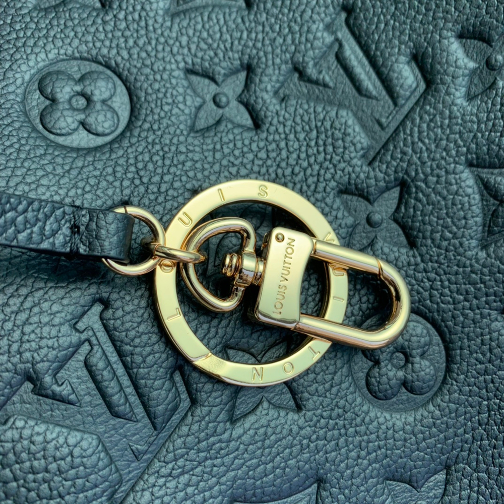 Louis Vuitton Artsy MM