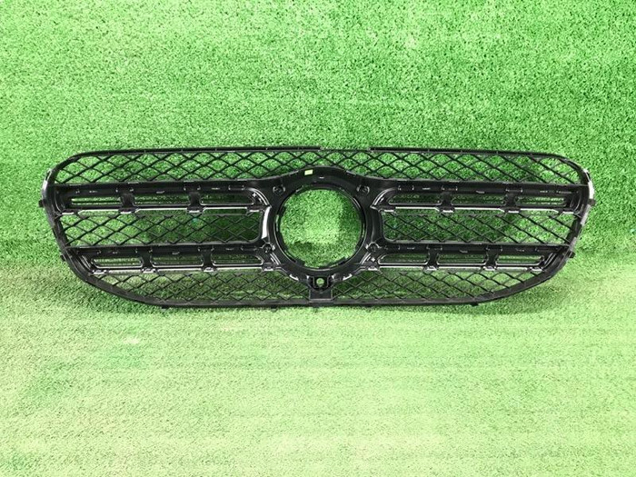 Решетка радиатора Mercedes GLS x167 (2019-2023)