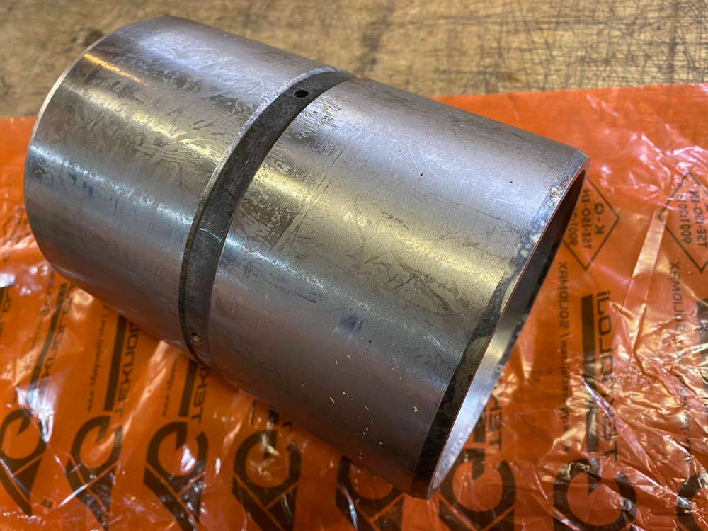 Втулка 424-70-11860