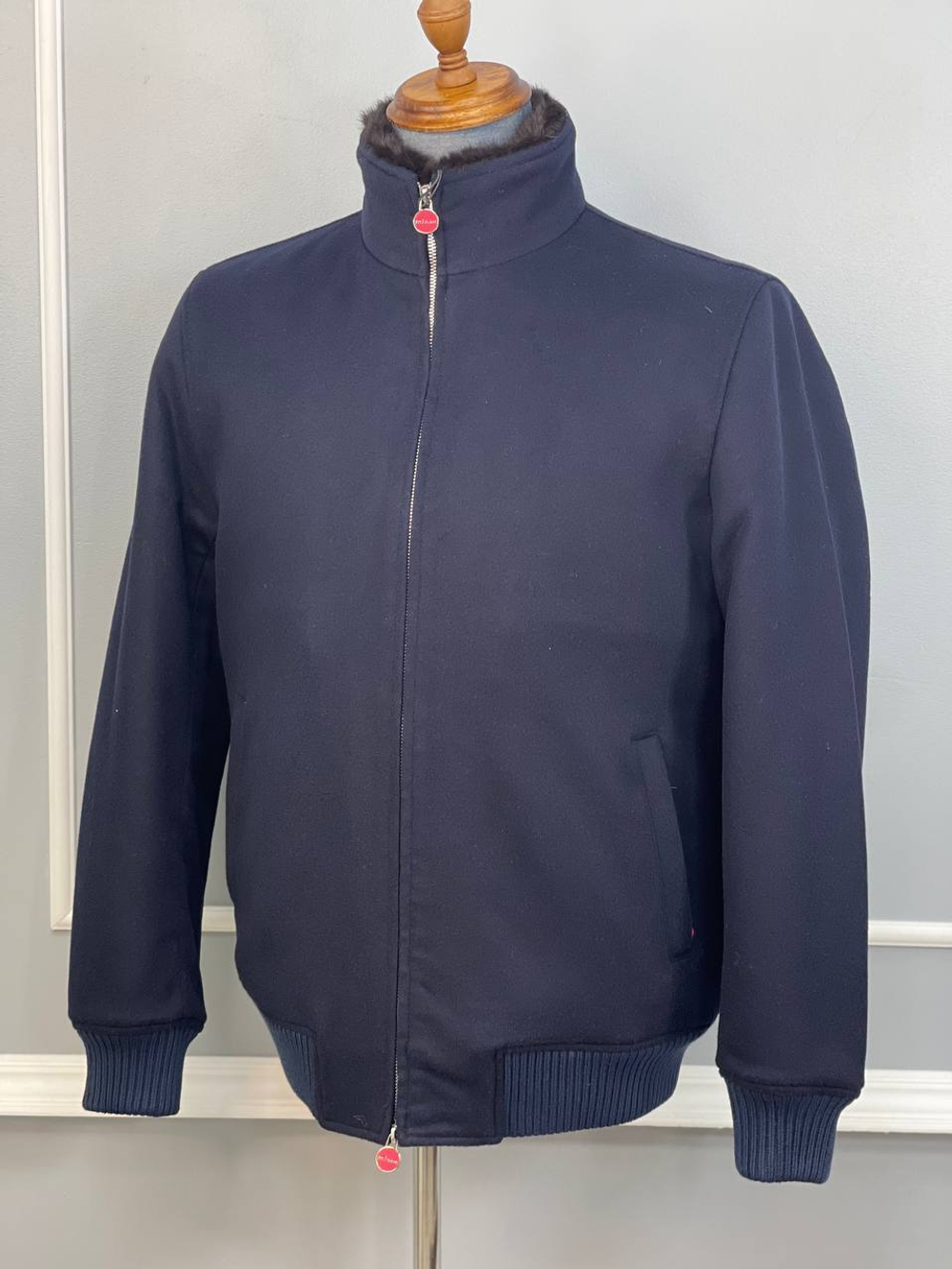 Кашемировая куртка Kiton с мехом внутри