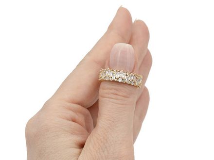 Кольцо с прозрачными кристаллами 6мм