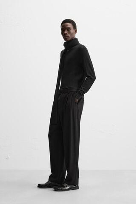 ZARA БРЮКИ С ЗАЩИПАМИ И РЕМНЕМ, ЧЕРНЫЙ