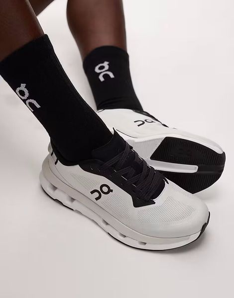 Мужские кроссовки для города: когда стиль решает всё