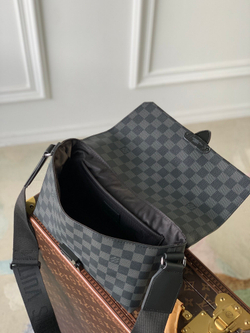 Louis Vuitton S-Cape Messenger Bag