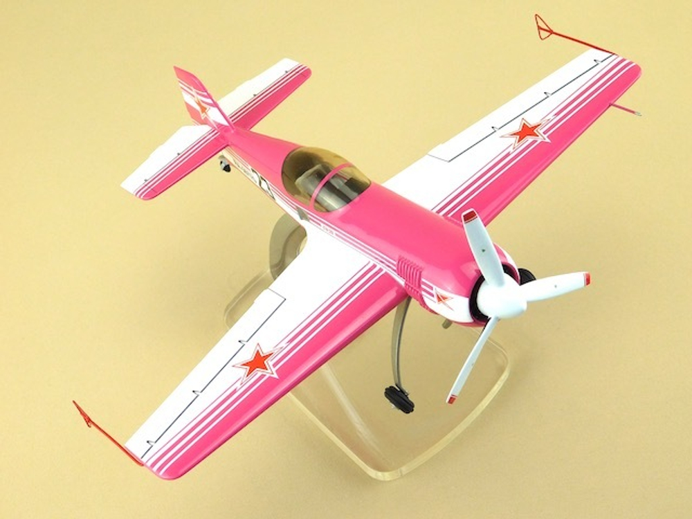 Модель самолета Су-26М (М1:30)