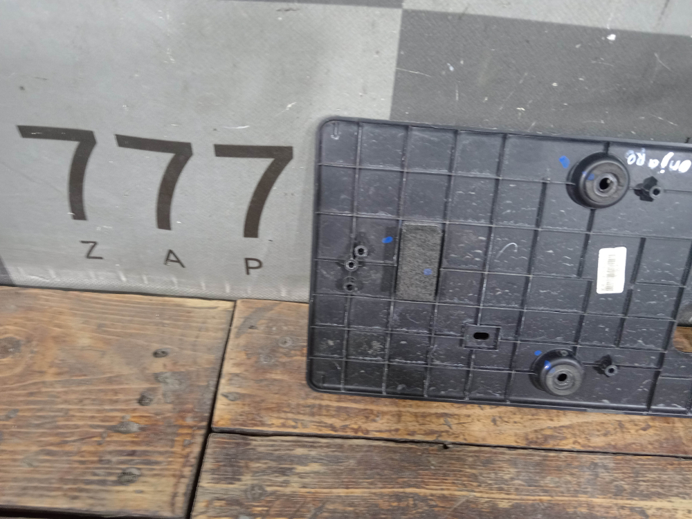 Площадка гос. номера задняя Geely Tugella 19-нв Б/У Оригинал 5060024600