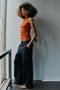 ZARA ТОП С БОКОВЫМИ СБОРКАМИ, ЦВЕТ ЖЖЕНОГО АПЕЛЬСИНА