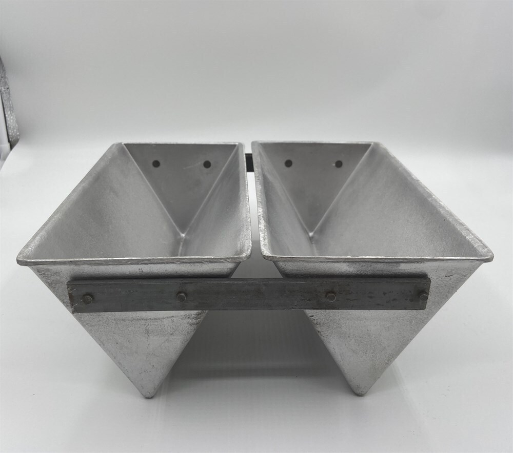 Форма для выпечки хлеба треугольная 2-х секционная 247х125х100 мм