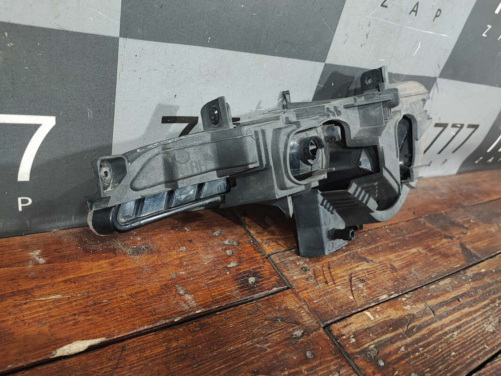 ПТФ передняя правая Kia Sportage 3 (SL) 10-16 Б/У Оригинал 922023W000