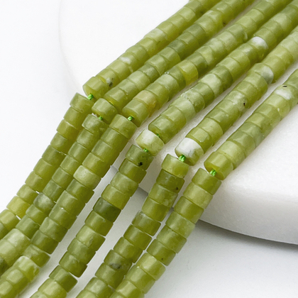 Серпентин бусины, рондель, размер около 4*2,4 мм, цена за отрезок 19 см (1/2 нити)