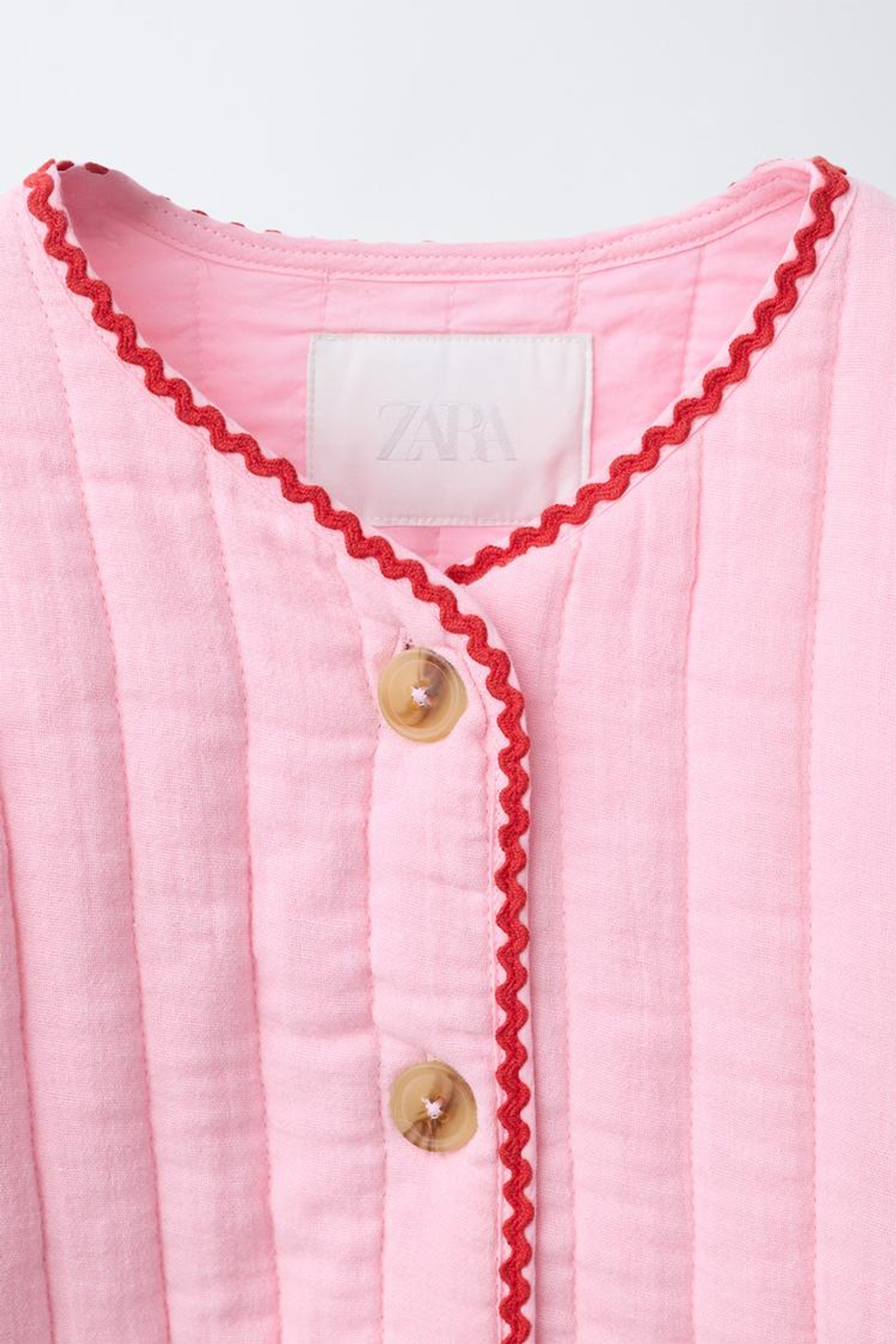 ZARA СТЕГАНАЯ КУРТКА С СЕРДЕЧКАМИ, БЛЕДНО-РОЗОВЫЙ