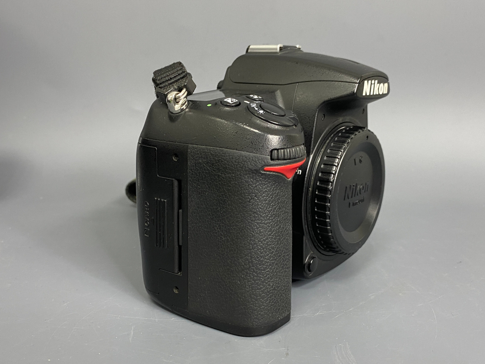 Nikon D7000 11.000 кадров
