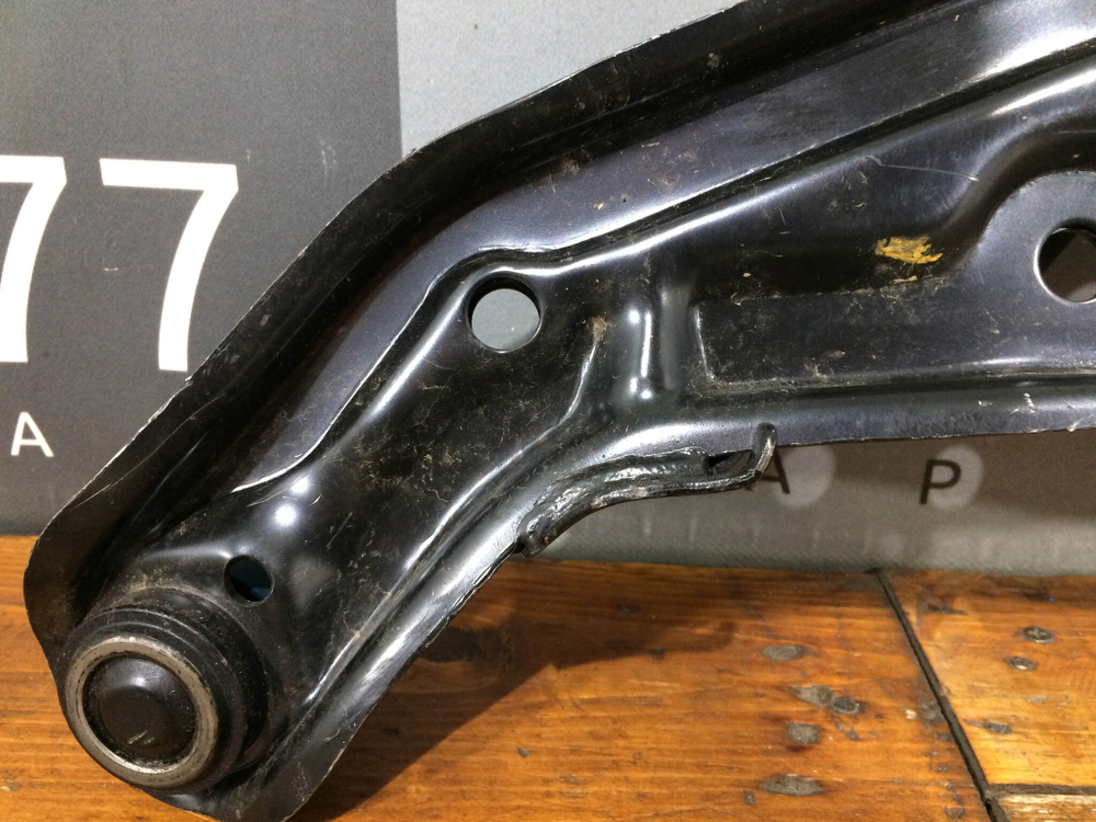 Рычаг передний правый Nissan Primera (P10) Новый  5450050J25