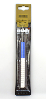 Крючок, вязальный с пластиковой ручкой addiColour №2, 15 см