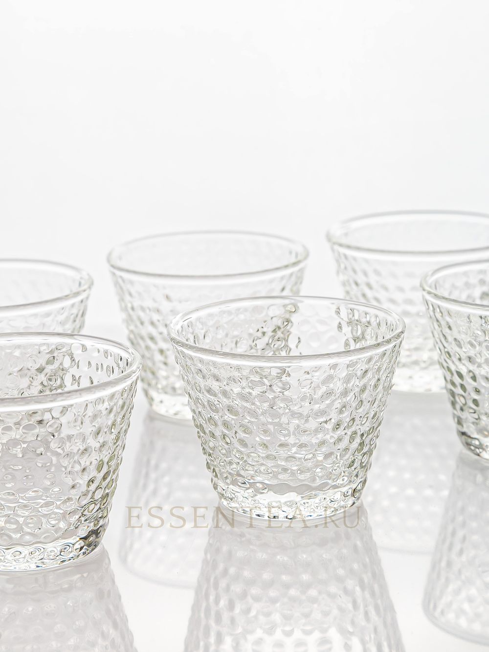 комплект маленьких чашек