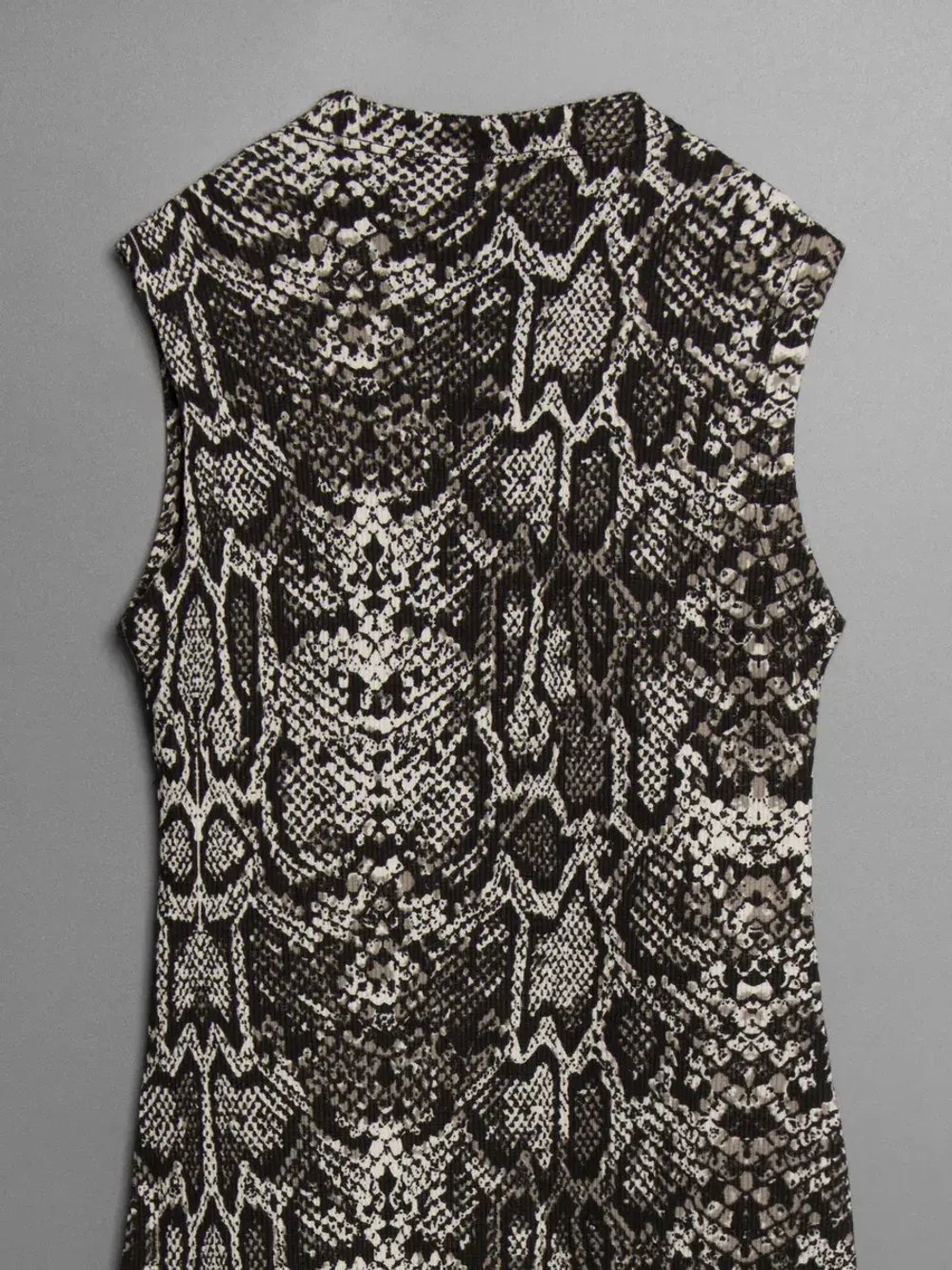 Платье для девочки летнее без рукавов