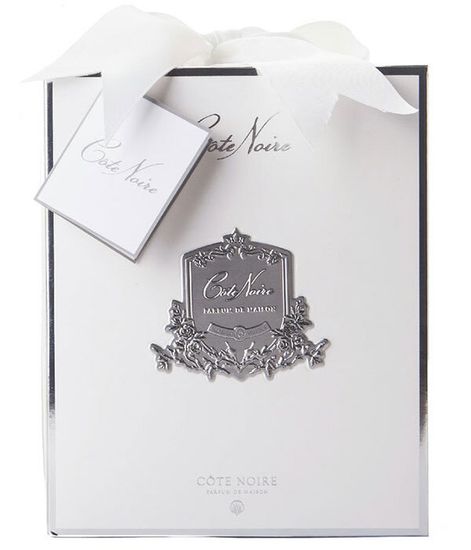 Букет роз цвета слоновая кость в прозрачной вазе "ёлочка", Cote Noire