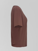 Футболка LJHY 2509 однотонная укороченная с логотипом на груди