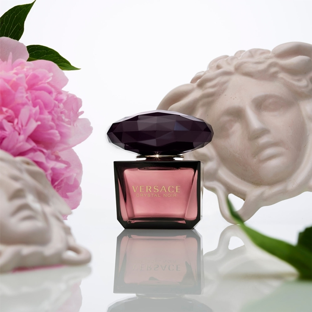 Versace Crystal Noir Туалетная вода для женщин