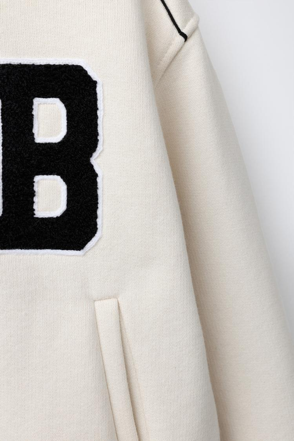 ZARA ФЛИСОВЫЙ БОМБЕР С ВЫШИВКОЙ, ЭКРЮ