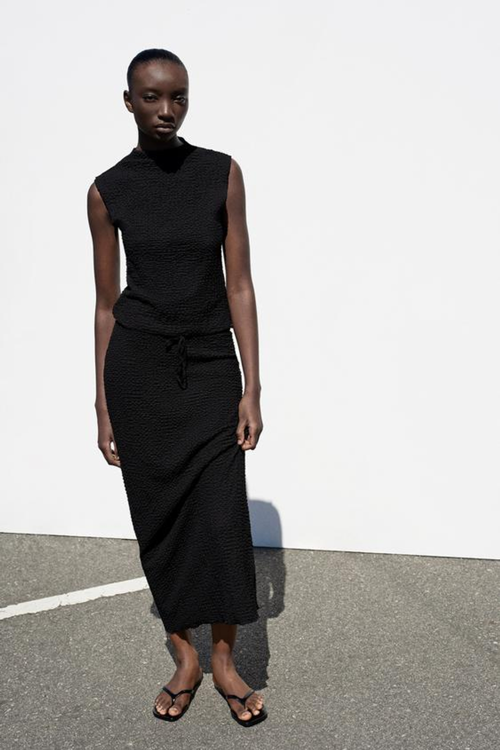 ZARA ЮБКА МИДИ СТРУКТУРНАЯ, ЧЕРНЫЙ