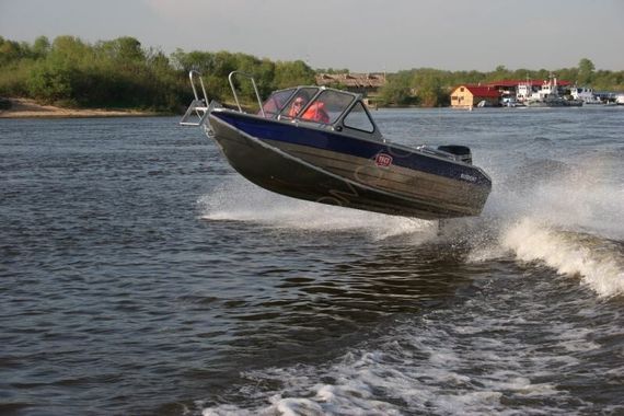 Алюминиевая моторная лодка RusBoat 47