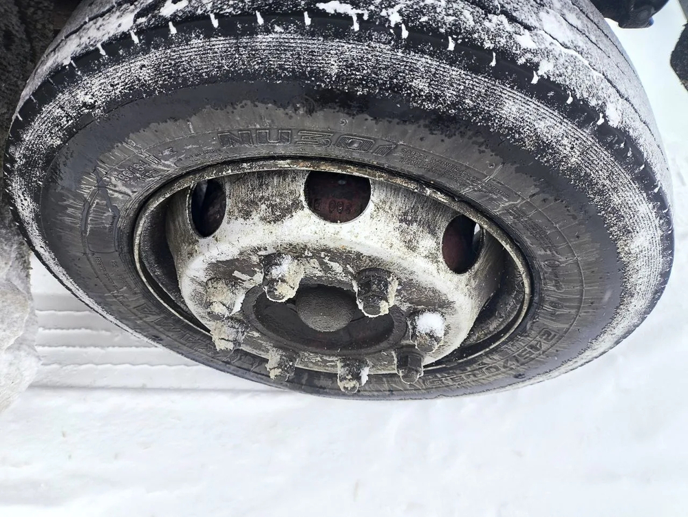 DongFeng C120 Бортовой (Евроборт) 2818F-51 (Евроборт, Дизельный, 3,8 л., 166 л.с., МТ)