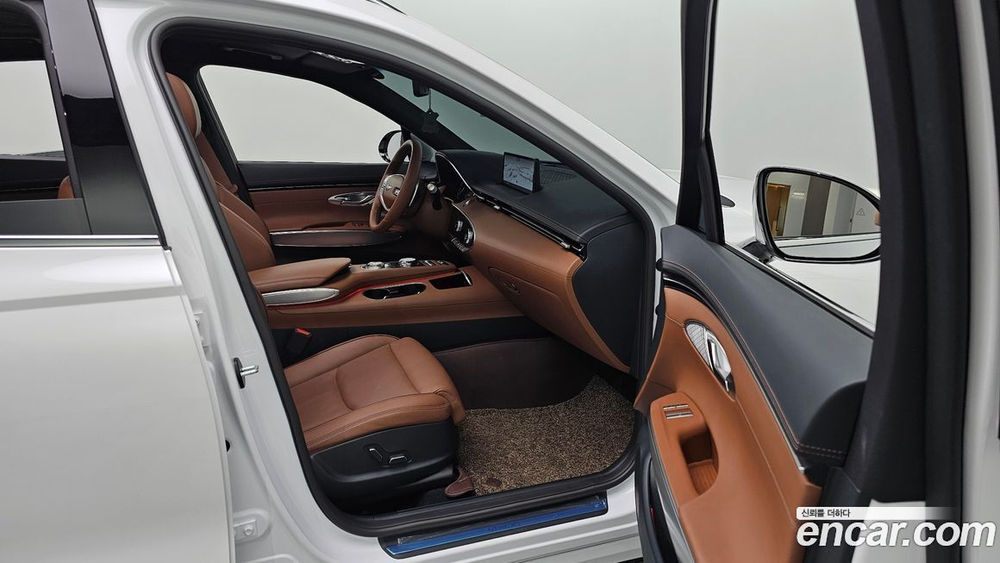 Genesis GV70 2.5T Бензин AWD (01.2021)