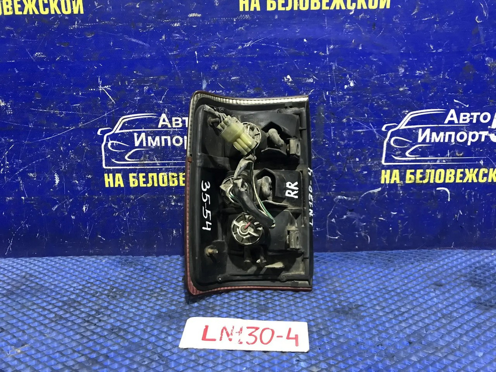 Стоп правый TOYOTA HILUX SURF 1992