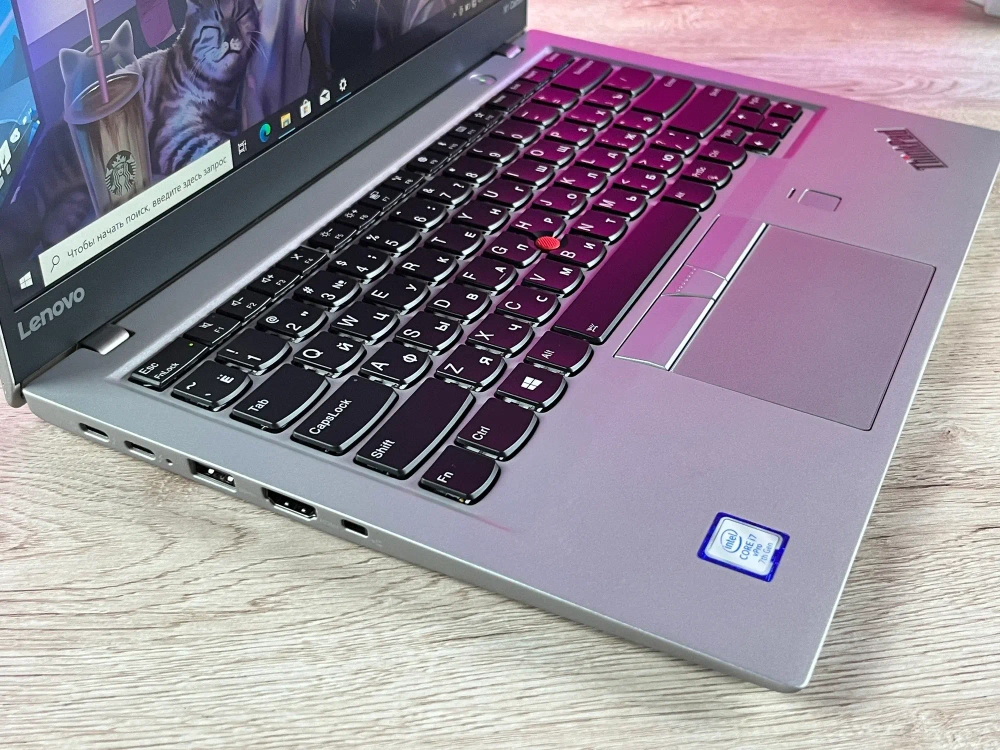 Ноутбук Lenovo ThinkPad X1 Carbon Gen 5 2К, 14" 2560x1440 IPS, Intel Core i7-7600U 3.9 GHz, RAM 16 ГБ, SSD 256 ГБ, Intel HD Graphics 620, Win 10Pro