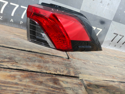 Фонарь зaдний пpавый Toyota RAV4 V (XA50) 18-нв Б/У Оригинал 8155142230