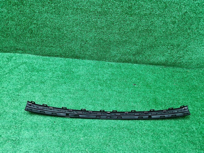 Накладка переднего бампера Москвич 3 (2022-н.в.)