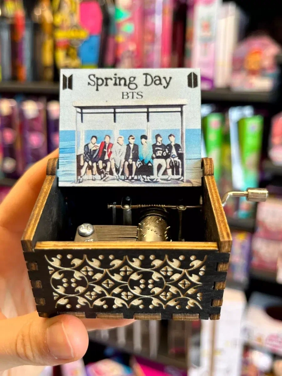 Музыкальная шкатулка детская BTS Kpop БТС Кпоп деревянная