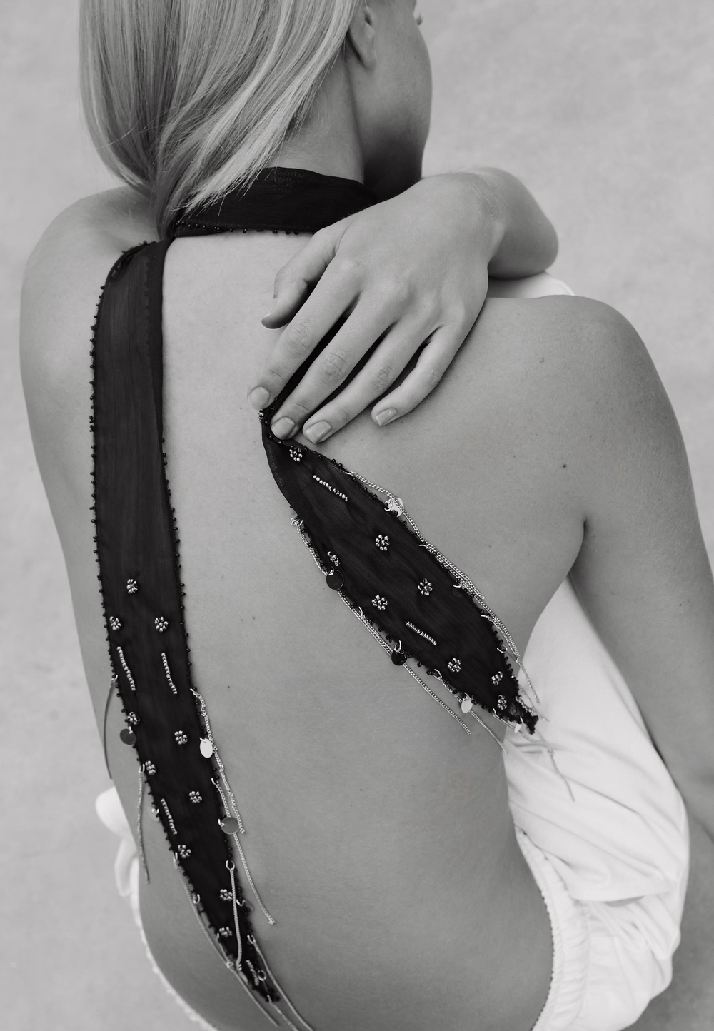 STRADIVARIUS Шарф с бисером, черный