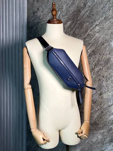 Поясная сумка Loewe