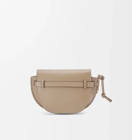 Кожаная сумка Loewe Gate кремовый