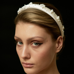 Ободок узкий белый с жемчужным декором