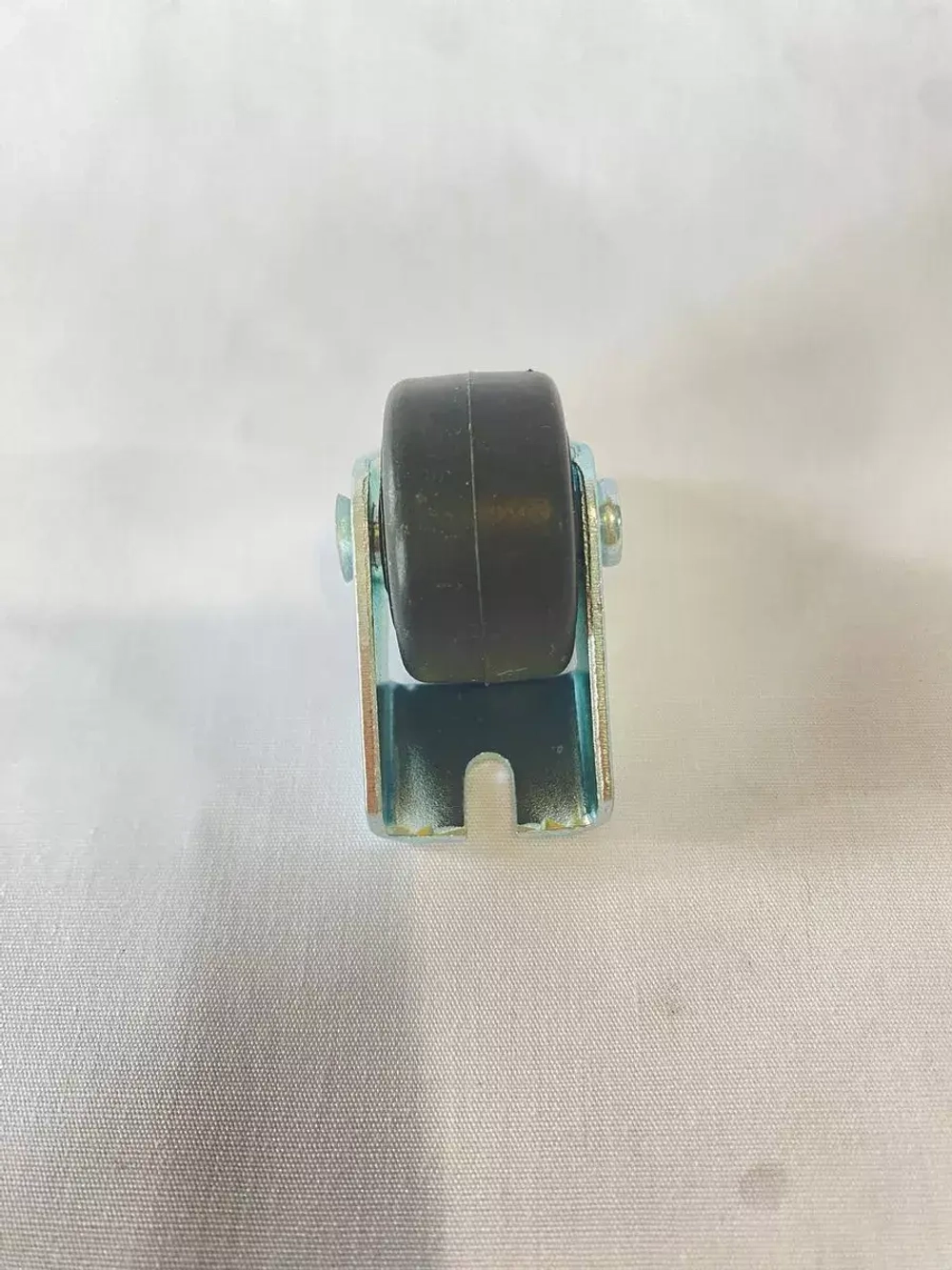 Мебельные колеса, выдвижные ролики диванов, шкафов, кроватей